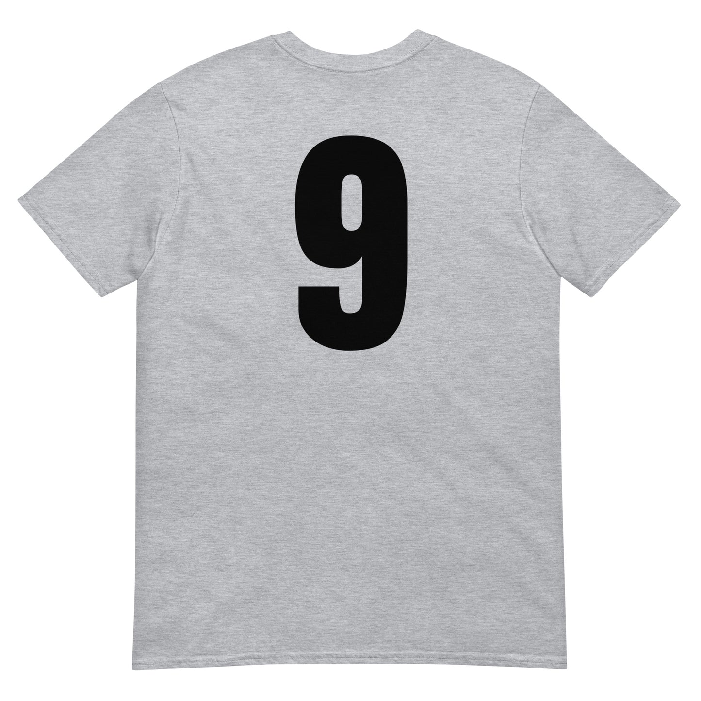 Numero 9 selässä t-paita