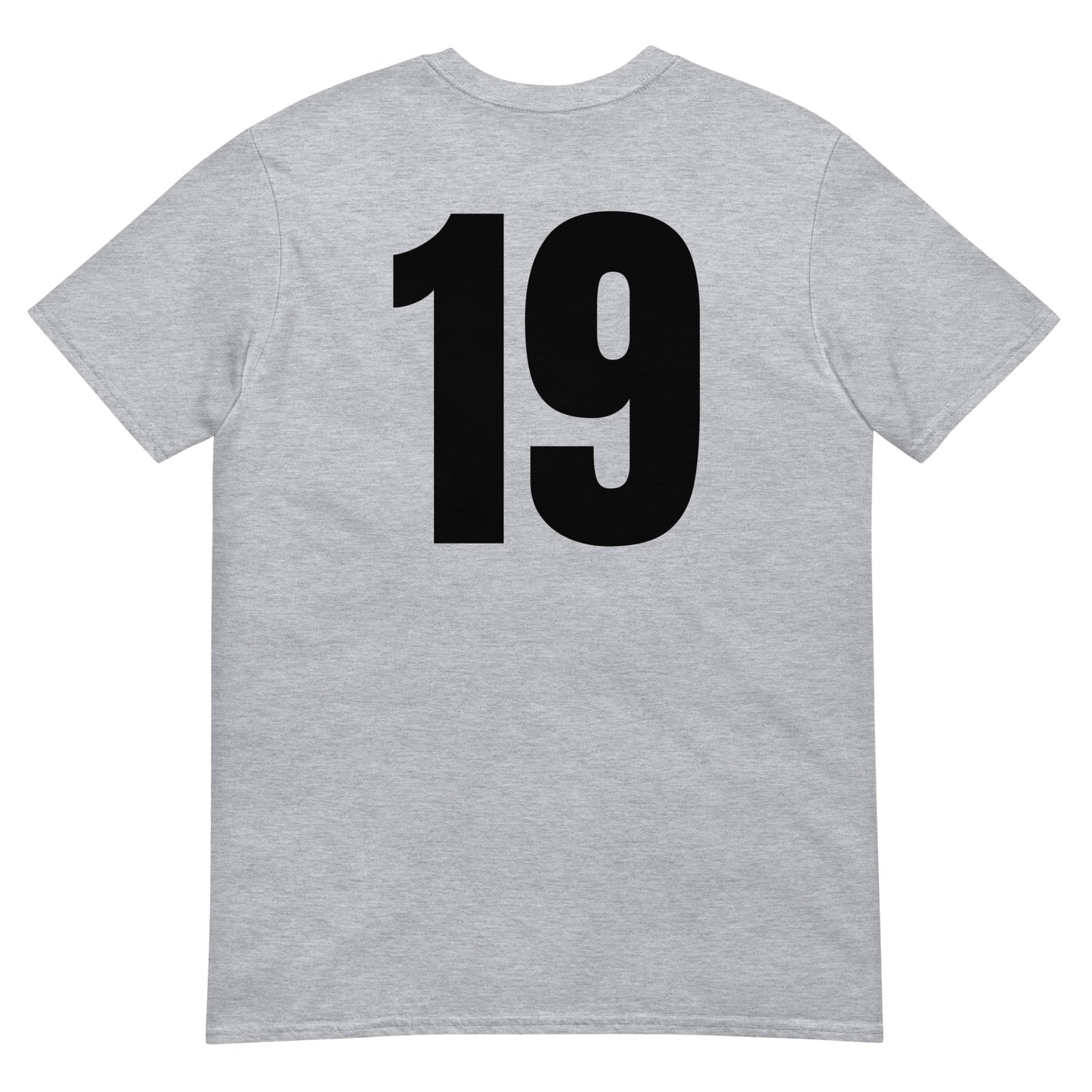 Numero 19 selässä t-paita