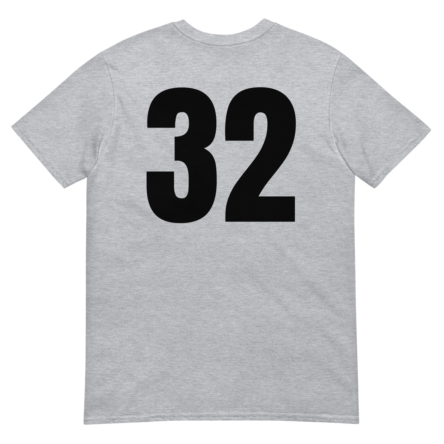 Numero 32 selässä t-paita