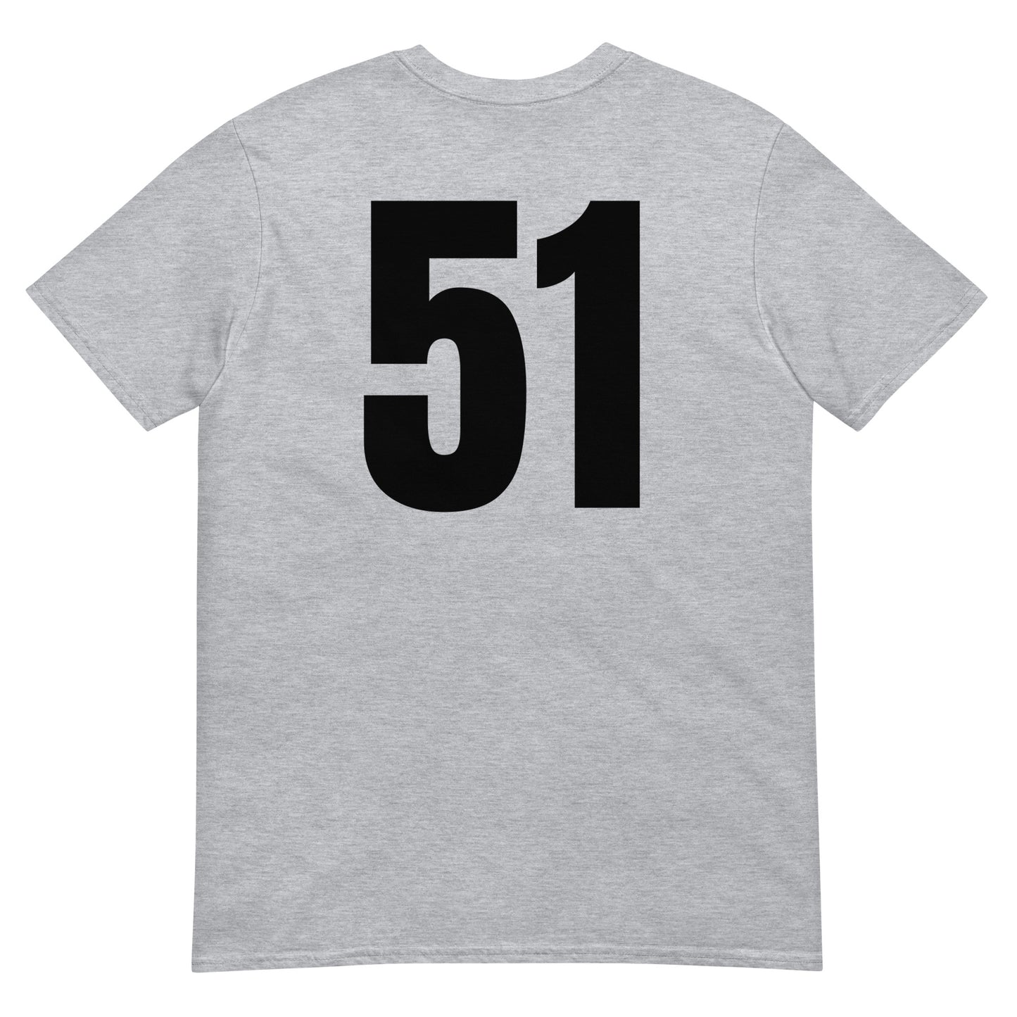 Numero 51 selässä t-paita