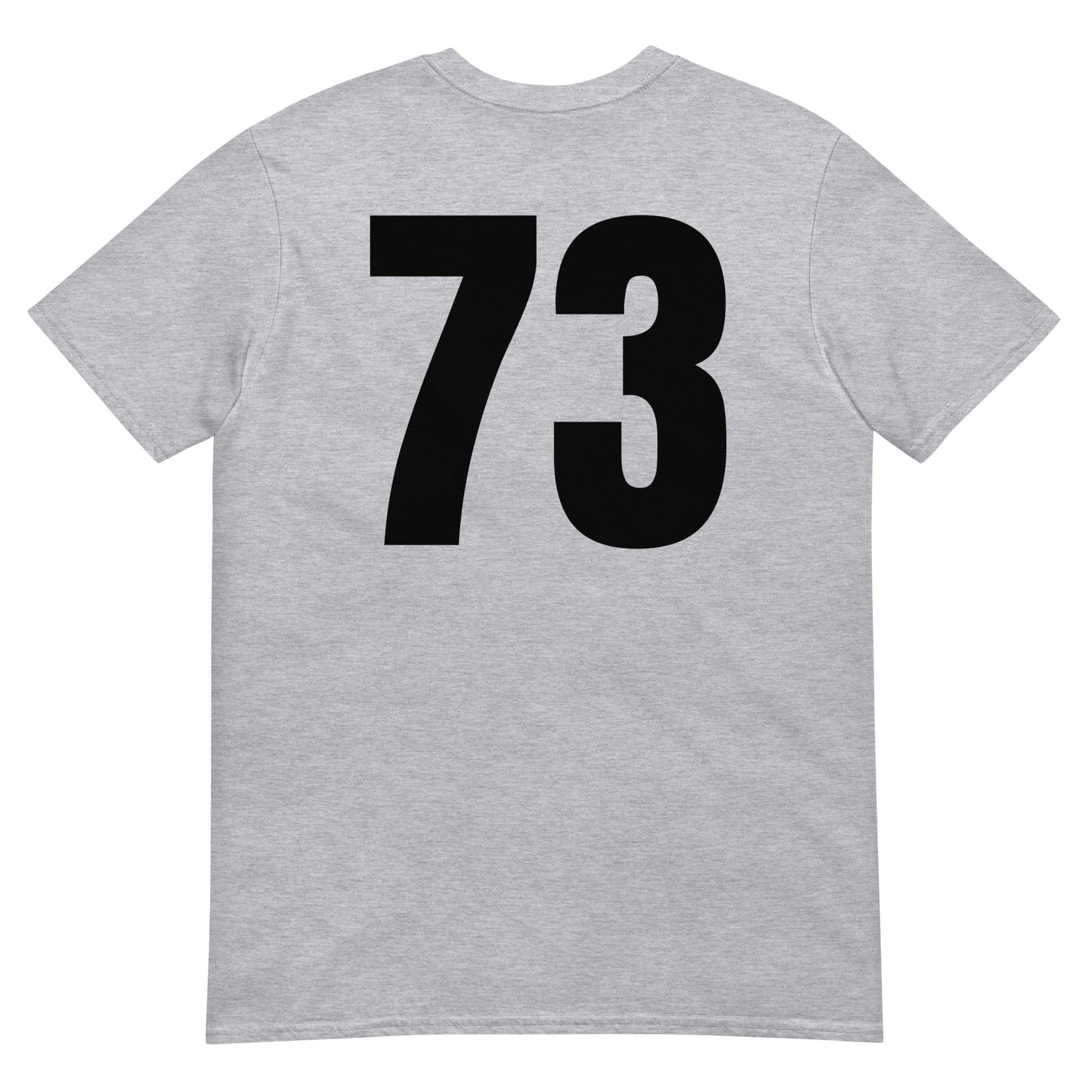 Numero 73 selässä t-paita