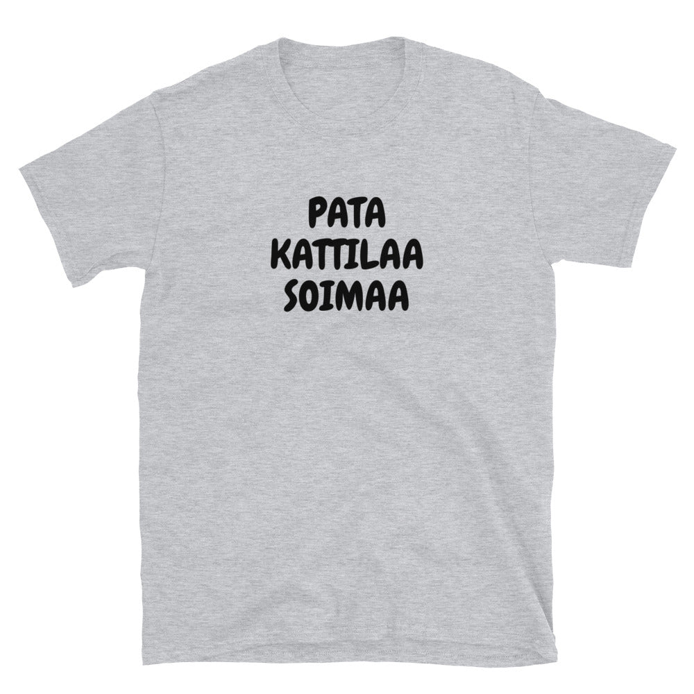 Pata kattilaa soimaa t-paita