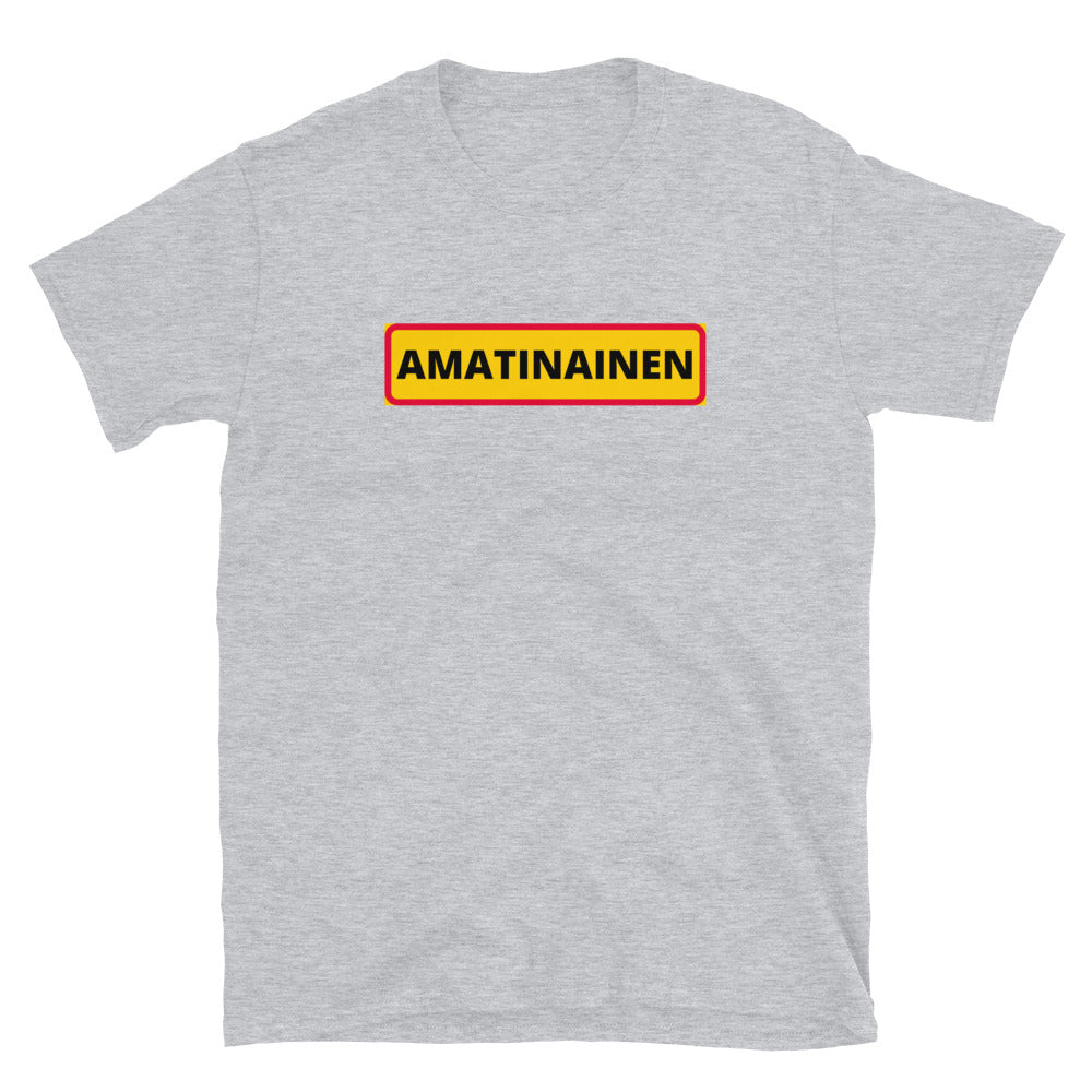 Amatinainen t-paita