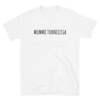 Mummo tunnelissa t-paita