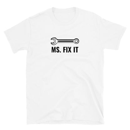 Ms. Fix it t-paita