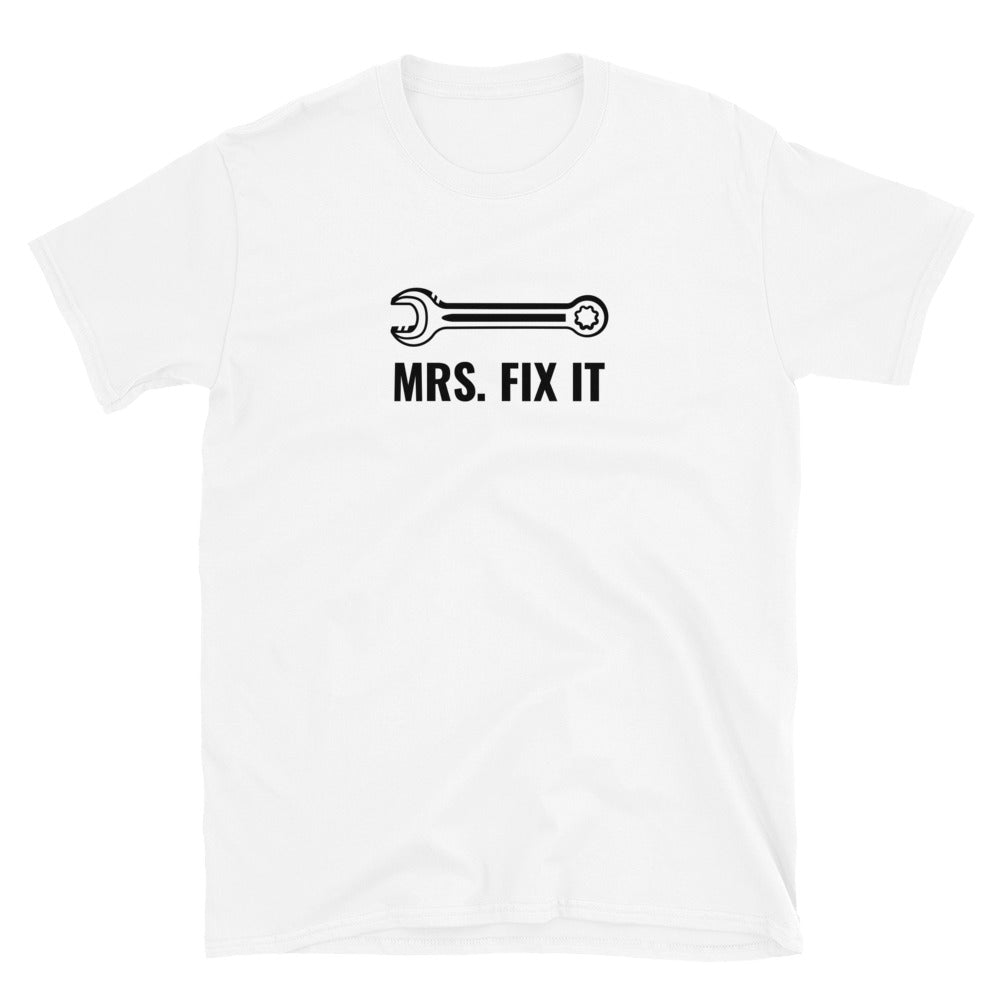 Mrs. Fix it t-paita